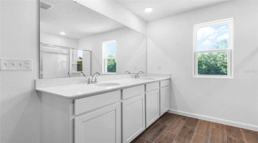 Ocala, Florida 34474, 5 Bedroom Bedrooms, ,3 Bathroombathrooms,Residential,For Sale,64Th,0,Mfrs5136965
