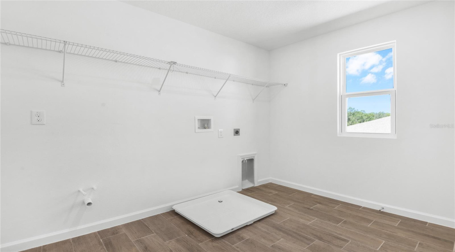 Ocala, Florida 34474, 5 Bedroom Bedrooms, ,3 Bathroombathrooms,Residential,For Sale,64Th,0,Mfrs5136965