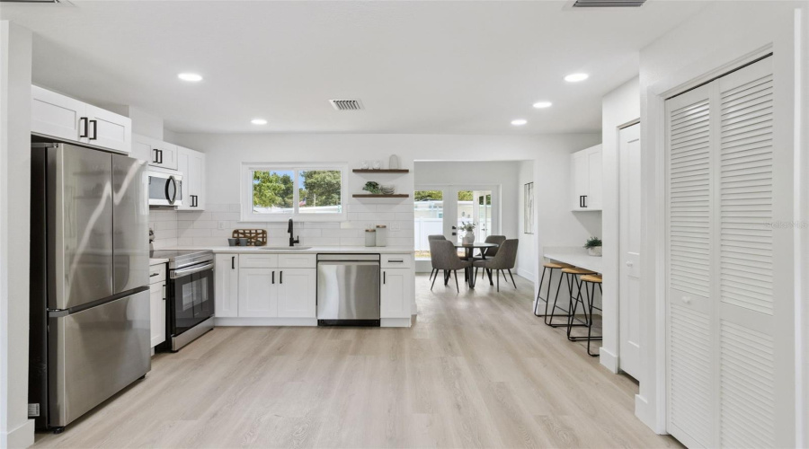 St Petersburg, Florida 33702, 3 Bedroom Bedrooms, ,2 Bathroombathrooms,Residential,For Sale,Orpine,0,Mfrtb8529569