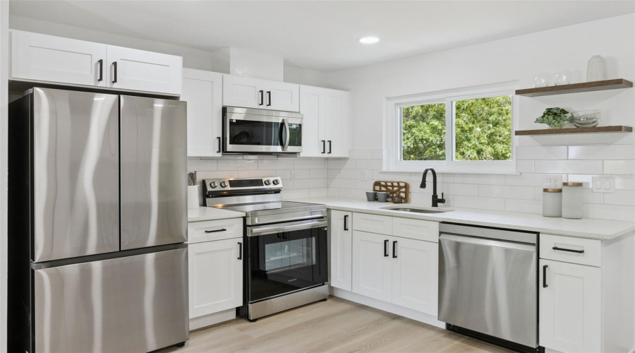 St Petersburg, Florida 33702, 3 Bedroom Bedrooms, ,2 Bathroombathrooms,Residential,For Sale,Orpine,0,Mfrtb8529569