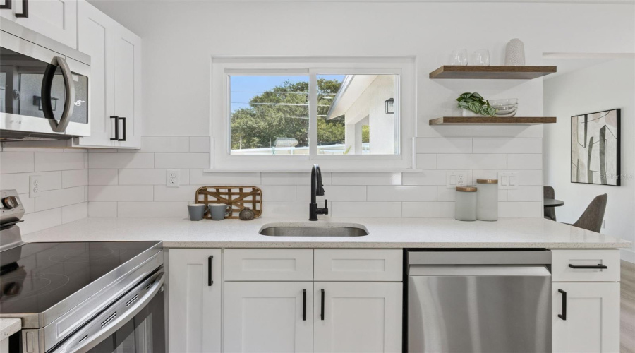 St Petersburg, Florida 33702, 3 Bedroom Bedrooms, ,2 Bathroombathrooms,Residential,For Sale,Orpine,0,Mfrtb8529569