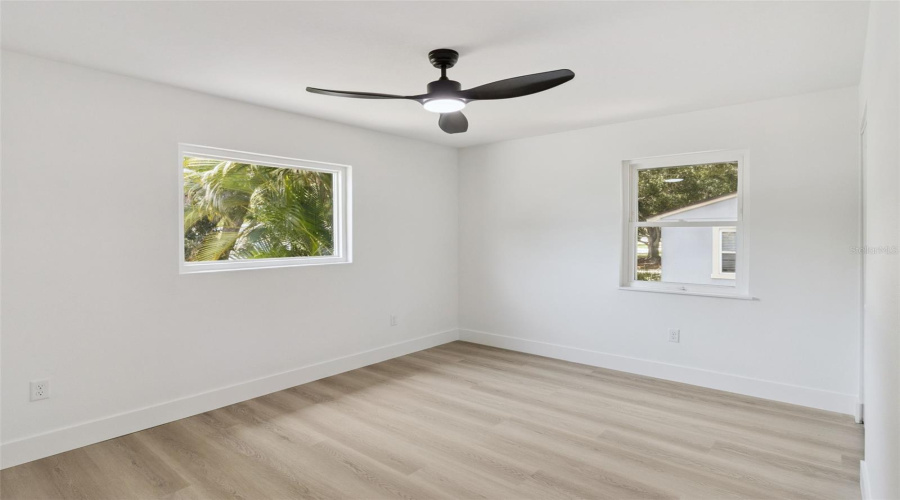St Petersburg, Florida 33702, 3 Bedroom Bedrooms, ,2 Bathroombathrooms,Residential,For Sale,Orpine,0,Mfrtb8529569
