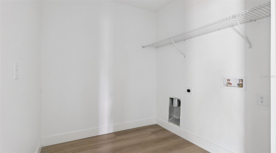 St Petersburg, Florida 33702, 3 Bedroom Bedrooms, ,2 Bathroombathrooms,Residential,For Sale,Orpine,0,Mfrtb8529569