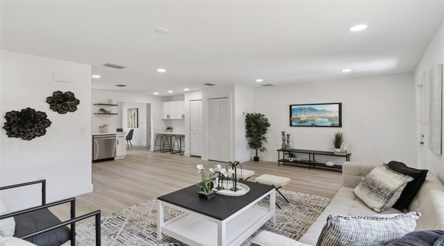 St Petersburg, Florida 33702, 3 Bedroom Bedrooms, ,2 Bathroombathrooms,Residential,For Sale,Orpine,0,Mfrtb8529569