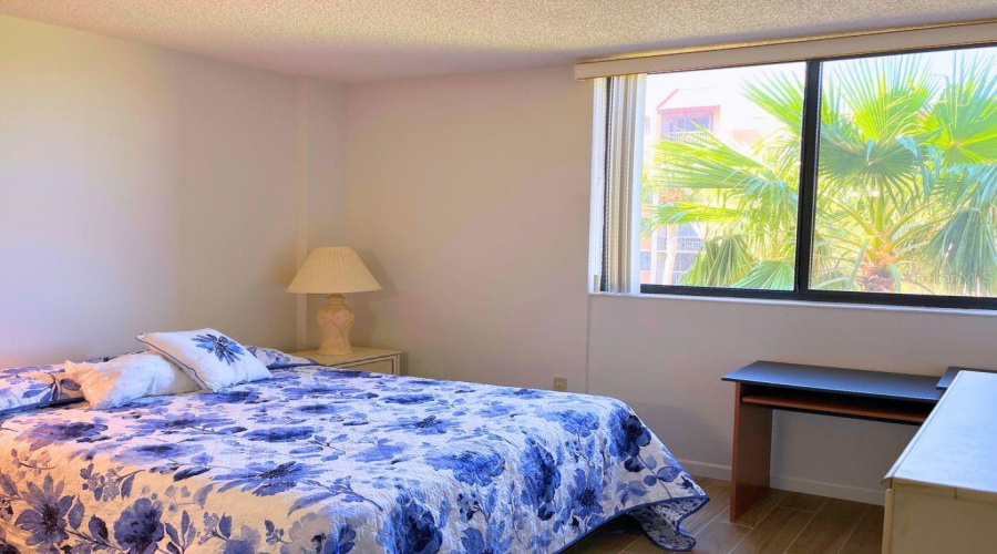 Guestbedroom_3006Caringway_Portcharlotte_Naturallight.jpg