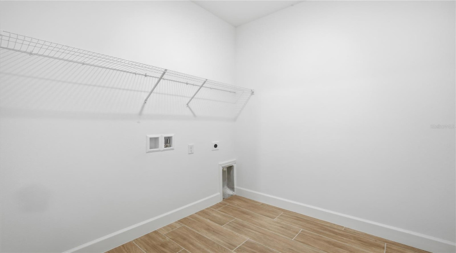 Weeki Wachee, Florida 34613, 3 Bedroom Bedrooms, ,2 Bathroombathrooms,Residential,For Sale,Players,0,Mfrs5127466