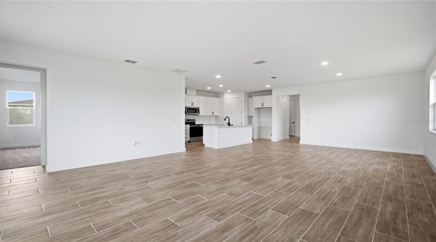 Weeki Wachee, Florida 34613, 3 Bedroom Bedrooms, ,2 Bathroombathrooms,Residential,For Sale,Players,0,Mfrs5127466