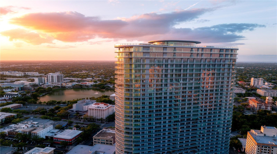 St Petersburg, Florida 33701, 2 Bedroom Bedrooms, ,2 Bathroombathrooms,Residential,For Sale,Central,0,Mfrtb8518360