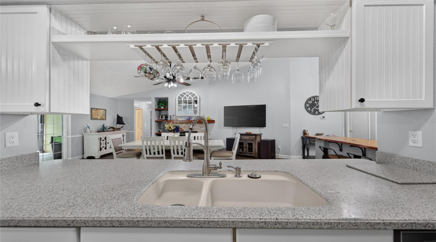 Tampa, Florida 33635, 3 Bedroom Bedrooms, ,2 Bathroombathrooms,Residential,For Sale,Steppingstone,0,Mfrtb8534804