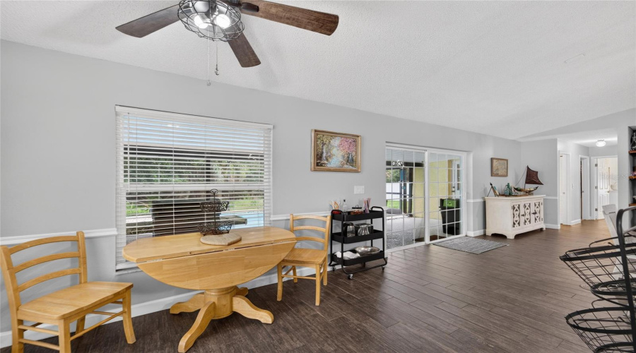 Tampa, Florida 33635, 3 Bedroom Bedrooms, ,2 Bathroombathrooms,Residential,For Sale,Steppingstone,0,Mfrtb8534804