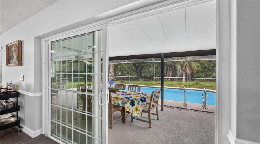 Tampa, Florida 33635, 3 Bedroom Bedrooms, ,2 Bathroombathrooms,Residential,For Sale,Steppingstone,0,Mfrtb8534804