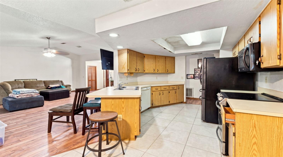 Spring Hill, Florida 34608, 2 Bedroom Bedrooms, ,2 Bathroombathrooms,Residential,For Sale,Horizon,0,Mfrtb8542269