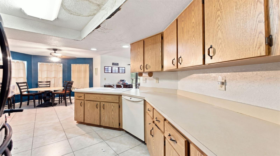 Spring Hill, Florida 34608, 2 Bedroom Bedrooms, ,2 Bathroombathrooms,Residential,For Sale,Horizon,0,Mfrtb8542269