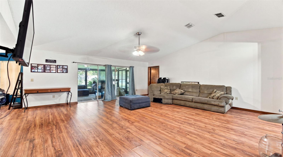Spring Hill, Florida 34608, 2 Bedroom Bedrooms, ,2 Bathroombathrooms,Residential,For Sale,Horizon,0,Mfrtb8542269