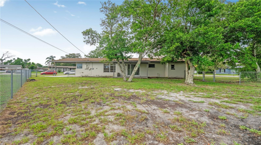 Deltona, Florida 32725, 3 Bedroom Bedrooms, ,2 Bathroombathrooms,Residential,For Sale,Rockhill,0,Mfro6434128