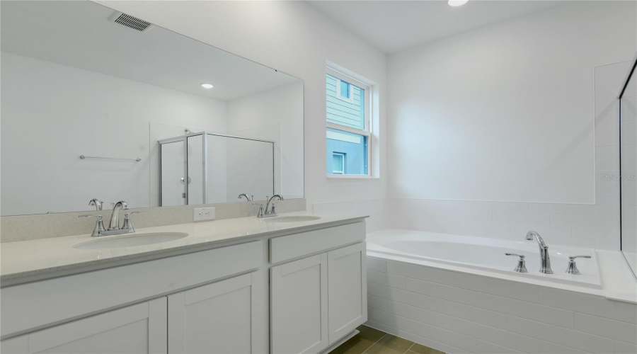 Deland, Florida 32720, 4 Bedroom Bedrooms, ,3 Bathroombathrooms,Residential,For Sale,Carnelian,0,Mfrs5153401