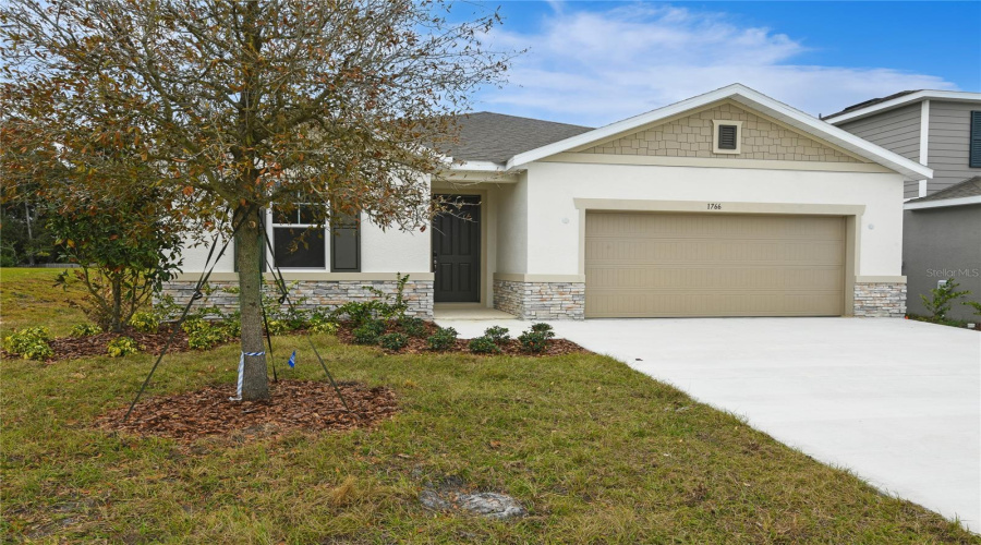 Deland, Florida 32720, 4 Bedroom Bedrooms, ,3 Bathroombathrooms,Residential,For Sale,Carnelian,0,Mfrs5153401