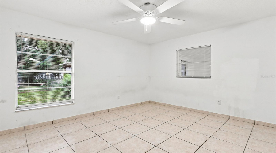 Deltona, Florida 32725, 3 Bedroom Bedrooms, ,2 Bathroombathrooms,Residential,For Sale,De Carlo,0,Mfrv4950861