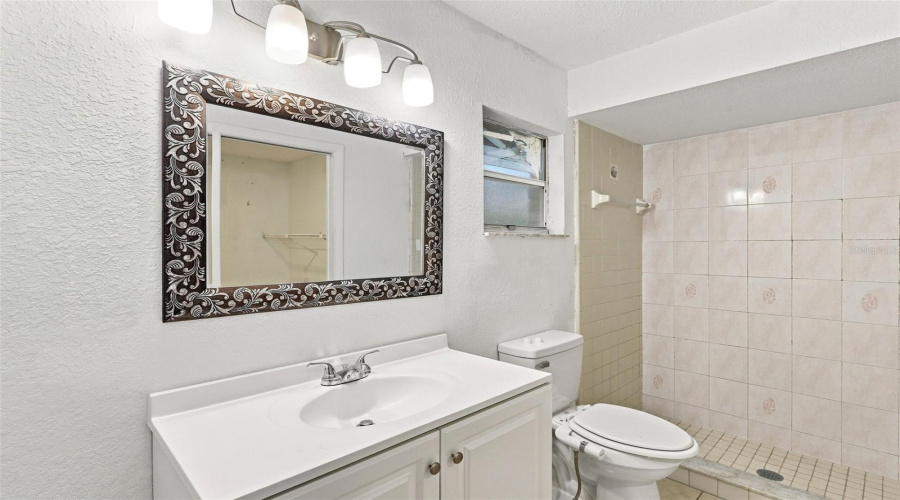 Deltona, Florida 32725, 3 Bedroom Bedrooms, ,2 Bathroombathrooms,Residential,For Sale,De Carlo,0,Mfrv4950861