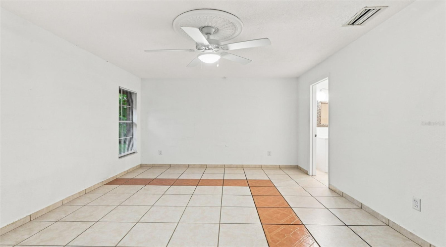 Deltona, Florida 32725, 3 Bedroom Bedrooms, ,2 Bathroombathrooms,Residential,For Sale,De Carlo,0,Mfrv4950861