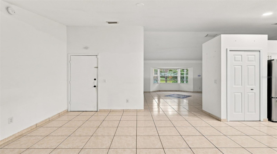 Deltona, Florida 32725, 3 Bedroom Bedrooms, ,2 Bathroombathrooms,Residential,For Sale,De Carlo,0,Mfrv4950861
