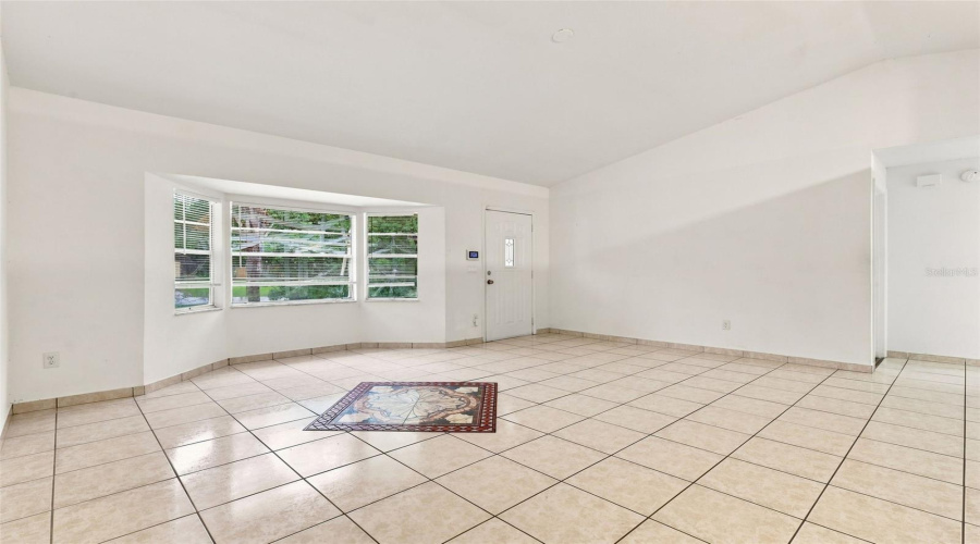 Deltona, Florida 32725, 3 Bedroom Bedrooms, ,2 Bathroombathrooms,Residential,For Sale,De Carlo,0,Mfrv4950861