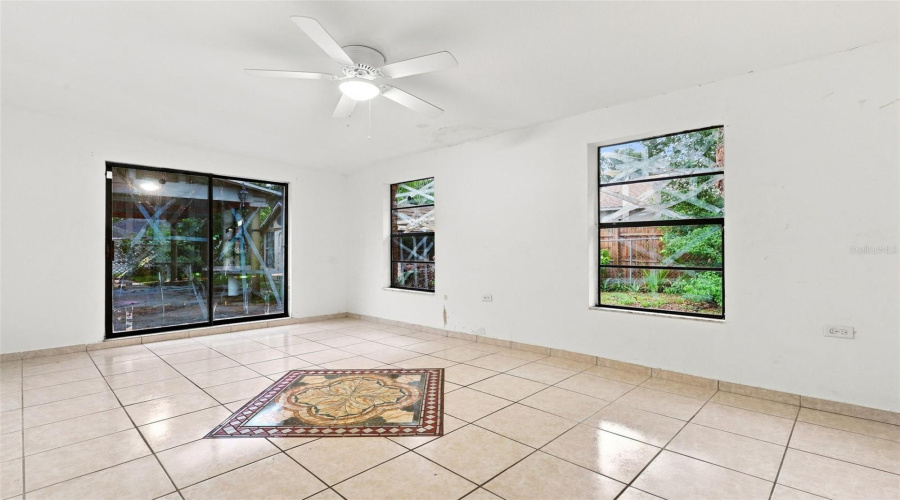 Deltona, Florida 32725, 3 Bedroom Bedrooms, ,2 Bathroombathrooms,Residential,For Sale,De Carlo,0,Mfrv4950861