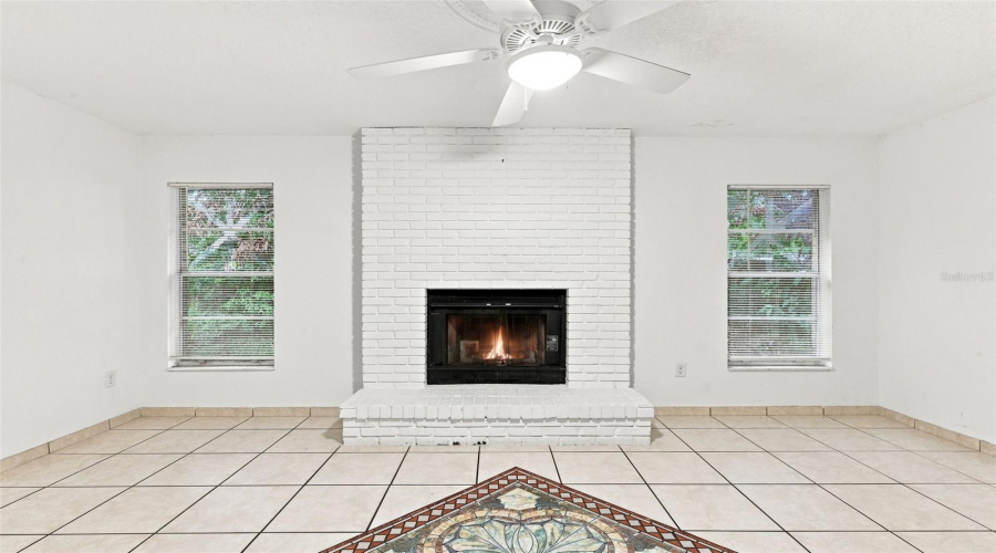 Deltona, Florida 32725, 3 Bedroom Bedrooms, ,2 Bathroombathrooms,Residential,For Sale,De Carlo,0,Mfrv4950861