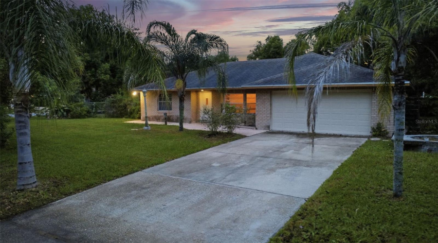 Deltona, Florida 32725, 3 Bedroom Bedrooms, ,2 Bathroombathrooms,Residential,For Sale,De Carlo,0,Mfrv4950861