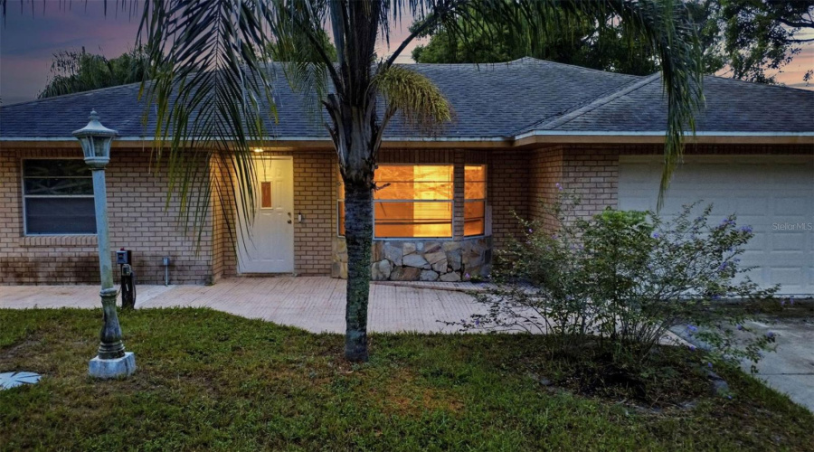 Deltona, Florida 32725, 3 Bedroom Bedrooms, ,2 Bathroombathrooms,Residential,For Sale,De Carlo,0,Mfrv4950861