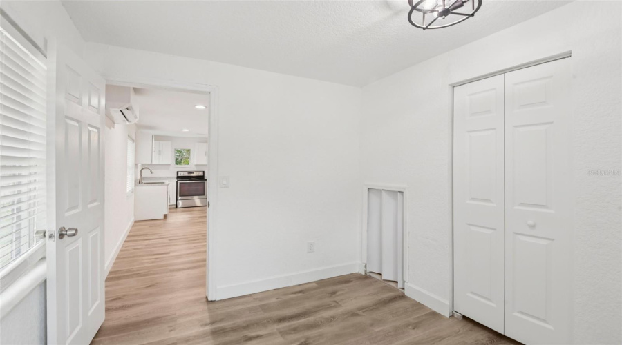 Tampa, Florida 33612, 5 Bedroom Bedrooms, ,2 Bathroombathrooms,Residential,For Sale,Mulberry,0,Mfrtb8413921