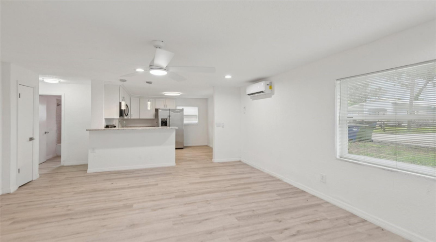 Tampa, Florida 33612, 5 Bedroom Bedrooms, ,2 Bathroombathrooms,Residential,For Sale,Mulberry,0,Mfrtb8413921