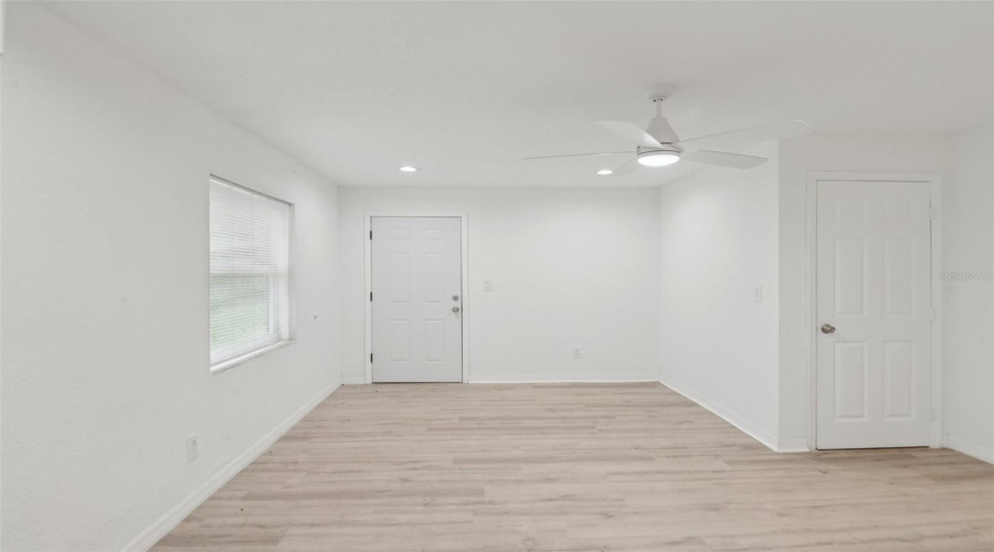 Tampa, Florida 33612, 5 Bedroom Bedrooms, ,2 Bathroombathrooms,Residential,For Sale,Mulberry,0,Mfrtb8413921