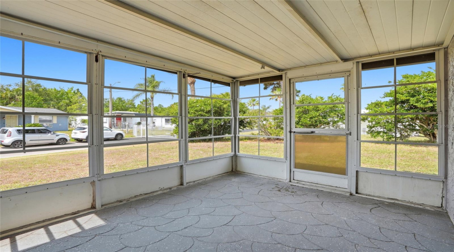 Port Richey, Florida 34668, 2 Bedroom Bedrooms, ,2 Bathroombathrooms,Residential,For Sale,Fillmore,0,Mfra4693582