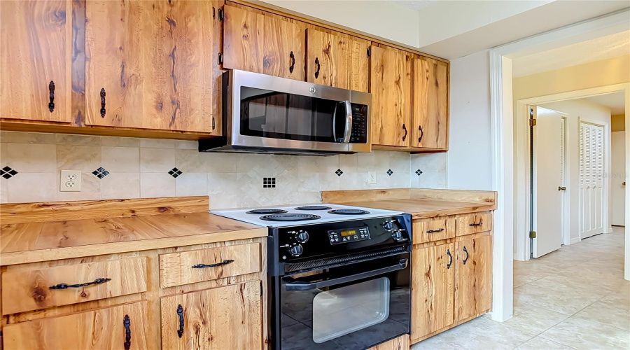 Orange City, Florida 32763, 3 Bedroom Bedrooms, ,2 Bathroombathrooms,Residential,For Sale,Oakwood,0,Mfrv4950266