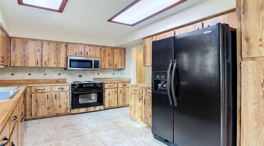 Orange City, Florida 32763, 3 Bedroom Bedrooms, ,2 Bathroombathrooms,Residential,For Sale,Oakwood,0,Mfrv4950266