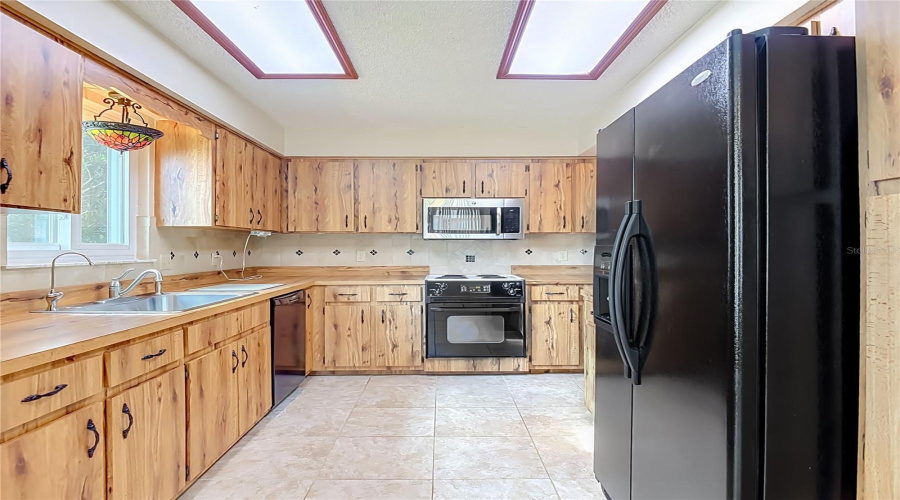 Orange City, Florida 32763, 3 Bedroom Bedrooms, ,2 Bathroombathrooms,Residential,For Sale,Oakwood,0,Mfrv4950266