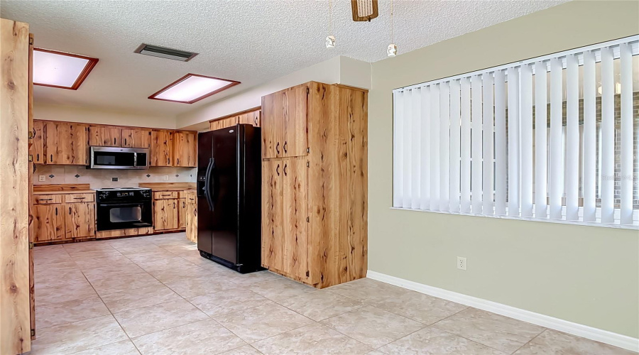 Orange City, Florida 32763, 3 Bedroom Bedrooms, ,2 Bathroombathrooms,Residential,For Sale,Oakwood,0,Mfrv4950266