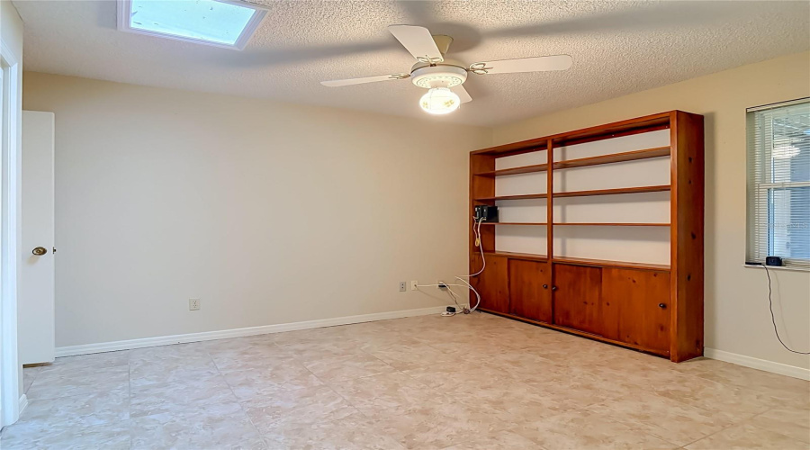 Orange City, Florida 32763, 3 Bedroom Bedrooms, ,2 Bathroombathrooms,Residential,For Sale,Oakwood,0,Mfrv4950266
