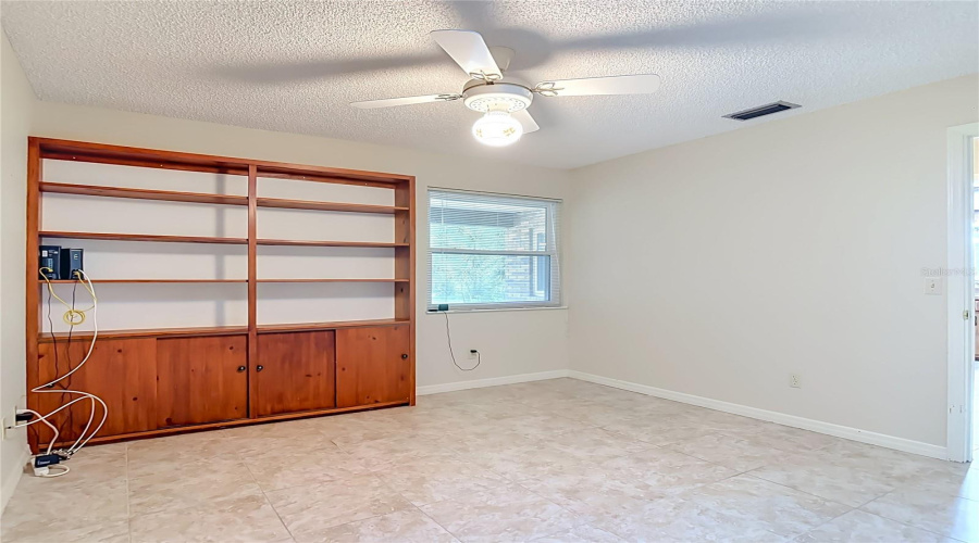 Orange City, Florida 32763, 3 Bedroom Bedrooms, ,2 Bathroombathrooms,Residential,For Sale,Oakwood,0,Mfrv4950266