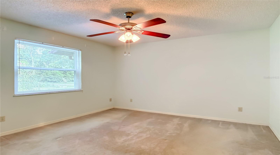 Orange City, Florida 32763, 3 Bedroom Bedrooms, ,2 Bathroombathrooms,Residential,For Sale,Oakwood,0,Mfrv4950266