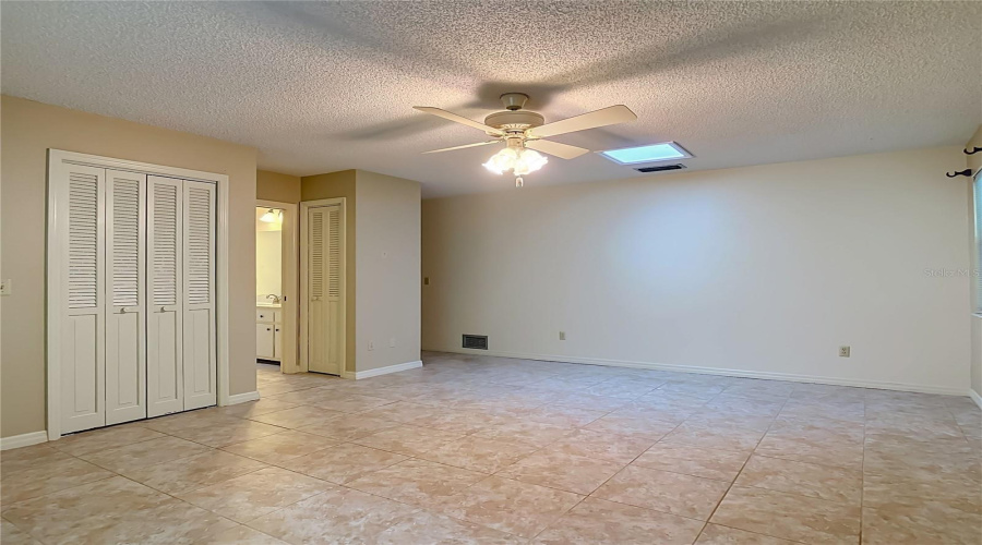 Orange City, Florida 32763, 3 Bedroom Bedrooms, ,2 Bathroombathrooms,Residential,For Sale,Oakwood,0,Mfrv4950266