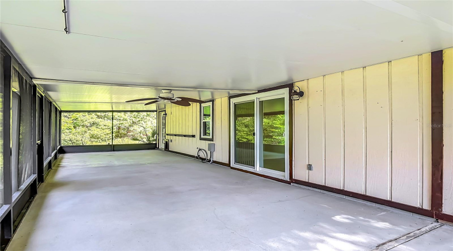 Orange City, Florida 32763, 3 Bedroom Bedrooms, ,2 Bathroombathrooms,Residential,For Sale,Oakwood,0,Mfrv4950266