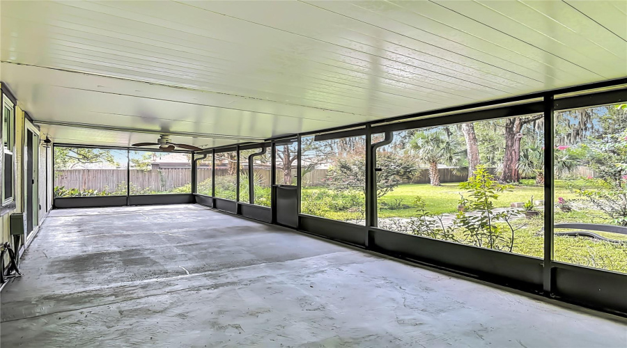 Orange City, Florida 32763, 3 Bedroom Bedrooms, ,2 Bathroombathrooms,Residential,For Sale,Oakwood,0,Mfrv4950266