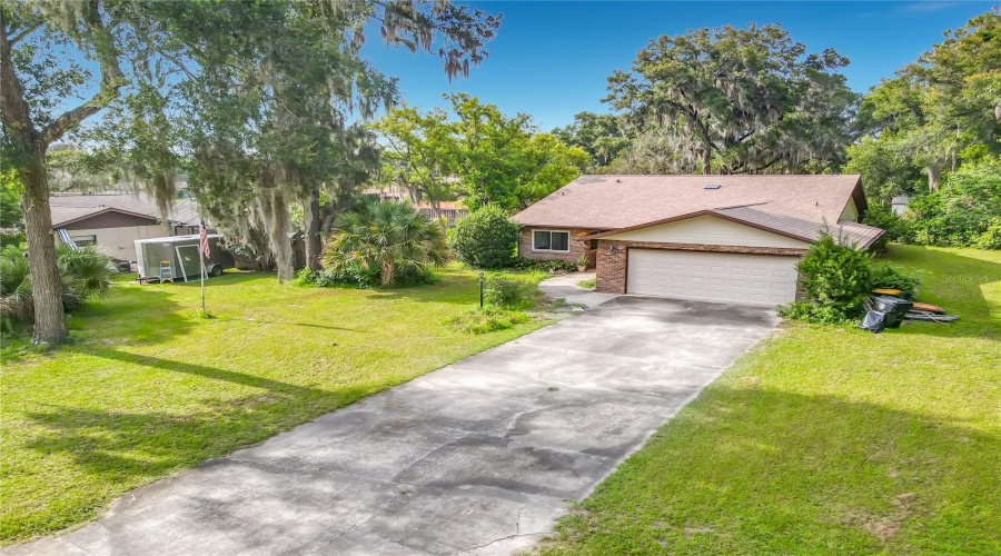 Orange City, Florida 32763, 3 Bedroom Bedrooms, ,2 Bathroombathrooms,Residential,For Sale,Oakwood,0,Mfrv4950266
