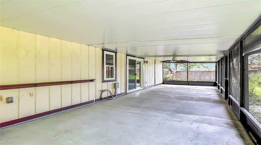 Orange City, Florida 32763, 3 Bedroom Bedrooms, ,2 Bathroombathrooms,Residential,For Sale,Oakwood,0,Mfrv4950266
