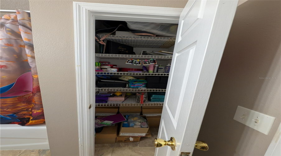Current Photo - Linens Closet #2