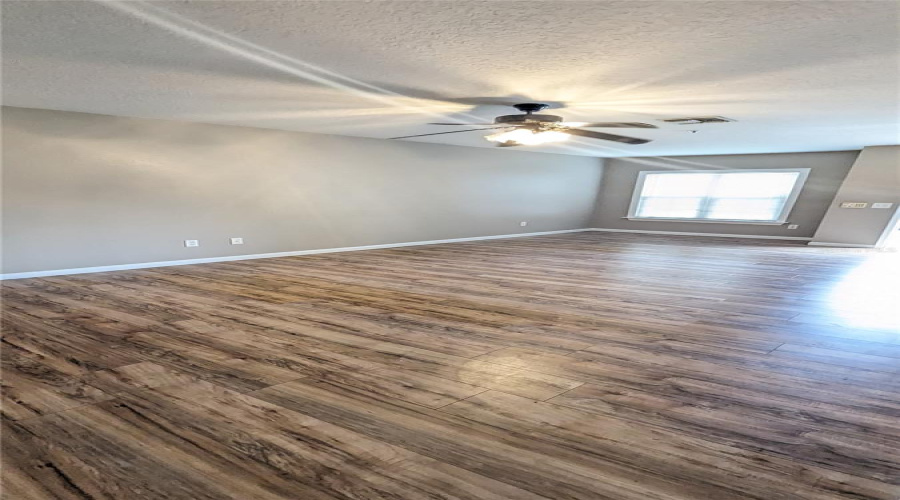 Living Dining Area