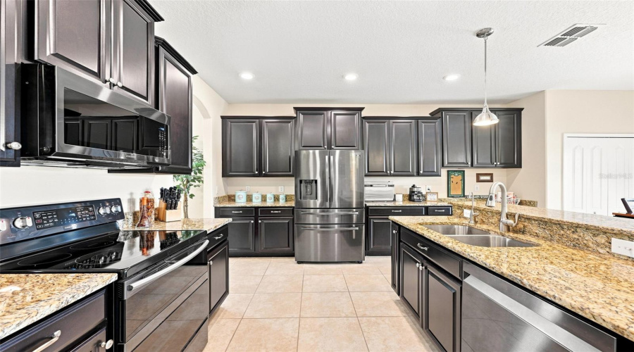 Riverview, Florida 33579, 5 Bedroom Bedrooms, ,3 Bathroombathrooms,Residential,For Sale,Ballentrae Forest,0,Mfrtb8533219