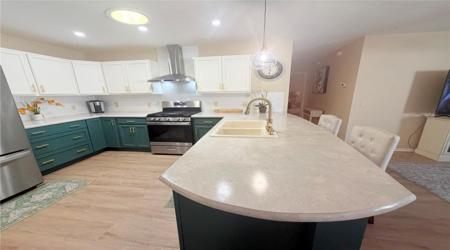 The Villages, Florida 32162, 2 Bedroom Bedrooms, ,2 Bathroombathrooms,Residential,For Sale,Starr,0,Mfrg5116519